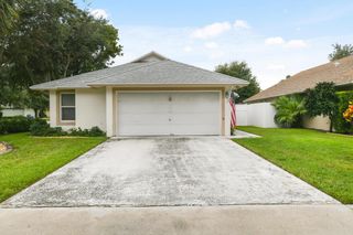 102 Pennock Landing Circle, Jupiter, FL 33458
