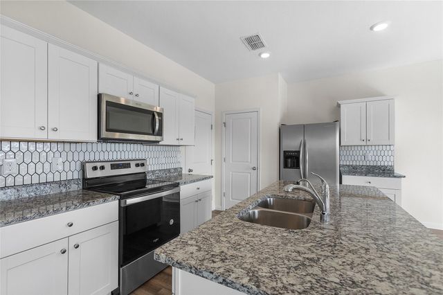 195 Bracken LN, Maxwell, TX 78656