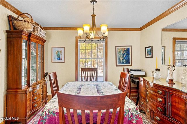 21 Fox Hollow Lane, Queensbury, NY 12804