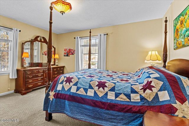 21 Fox Hollow Lane, Queensbury, NY 12804