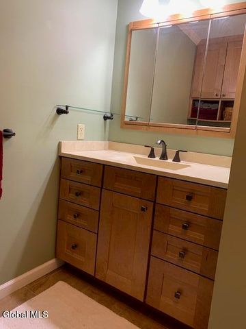 21 Fox Hollow Lane, Queensbury, NY 12804