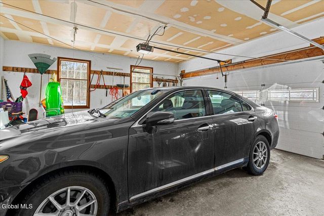 21 Fox Hollow Lane, Queensbury, NY 12804