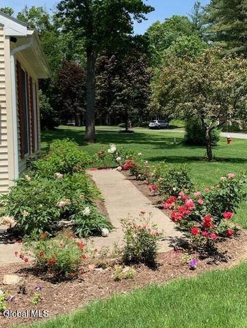 21 Fox Hollow Lane, Queensbury, NY 12804