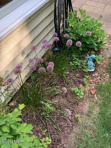 21 Fox Hollow Lane, Queensbury, NY 12804