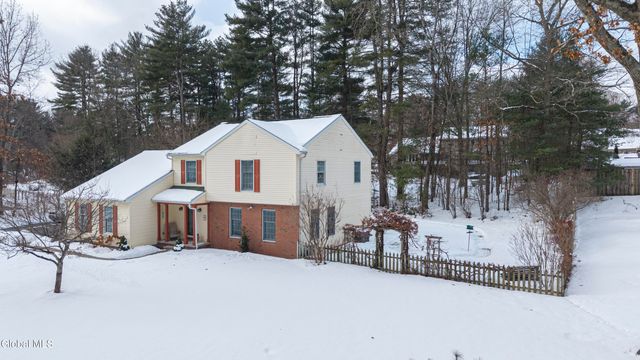 21 Fox Hollow Lane, Queensbury, NY 12804