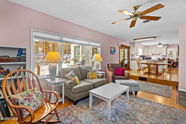 21 Fox Hollow Lane, Queensbury, NY 12804