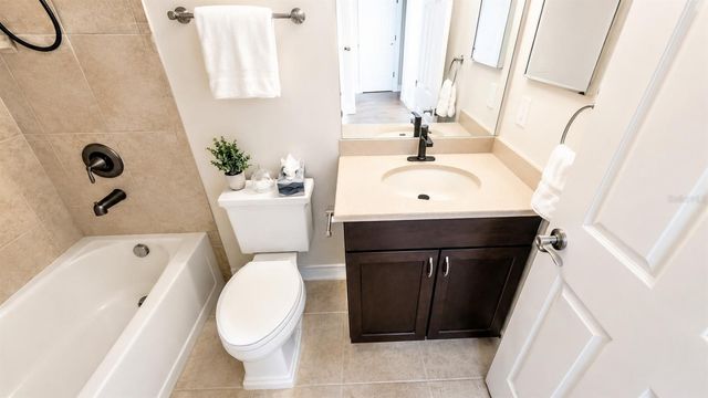 7919 LIMESTONE LANE 13-204, Sarasota, FL 34233