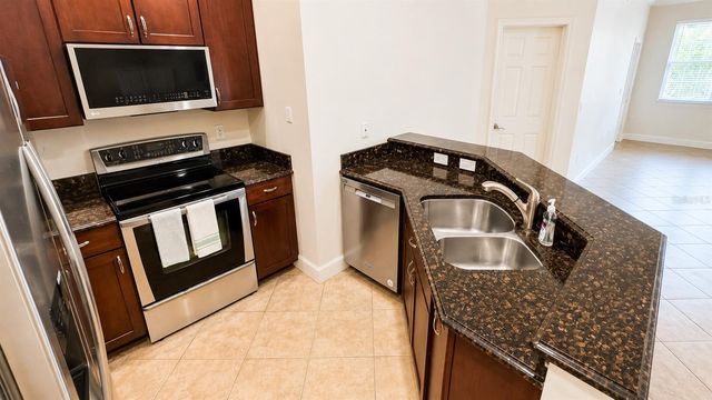7919 LIMESTONE LANE 13-204, Sarasota, FL 34233