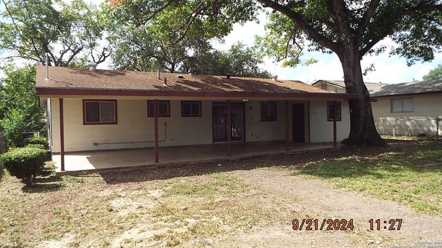 8003 Riata Ave, San Antonio, TX 78227