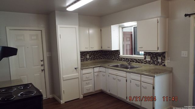 8003 Riata Ave, San Antonio, TX 78227