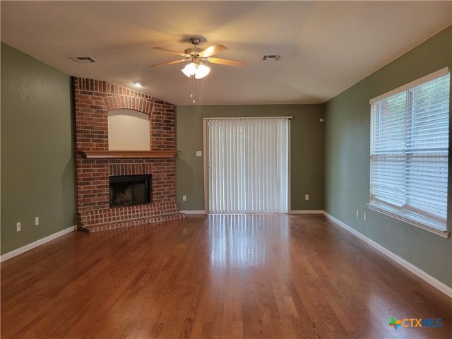 314 Crowfoot Drive, Harker Heights, TX 76548