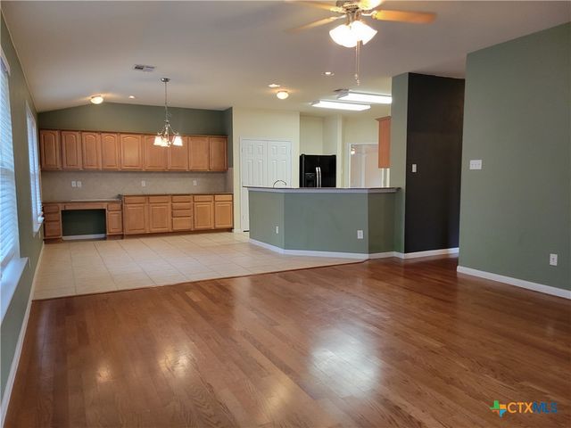 314 Crowfoot Drive, Harker Heights, TX 76548