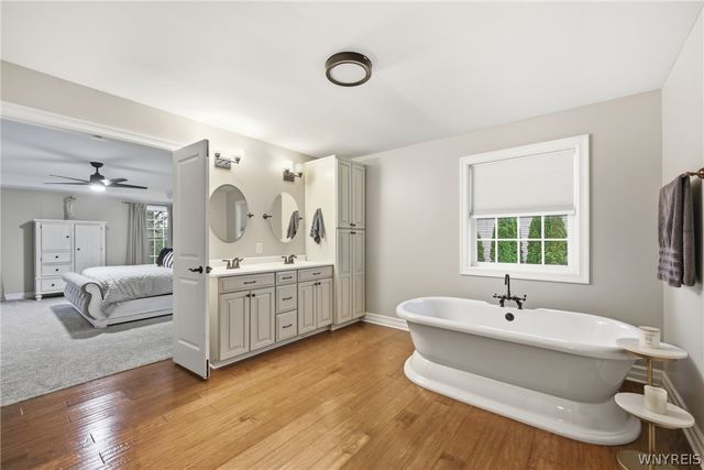 3418 Ashwood Drive, Wheatfield, NY 14120