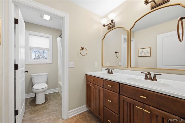 3418 Ashwood Drive, Wheatfield, NY 14120