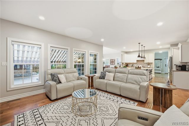3418 Ashwood Drive, Wheatfield, NY 14120