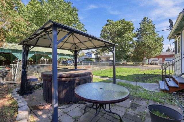 1923 E Mission Ave, Spokane, WA 99202
