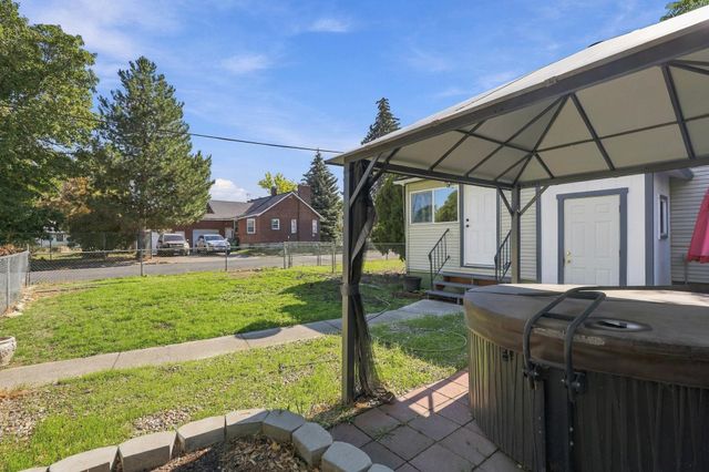 1923 E Mission Ave, Spokane, WA 99202