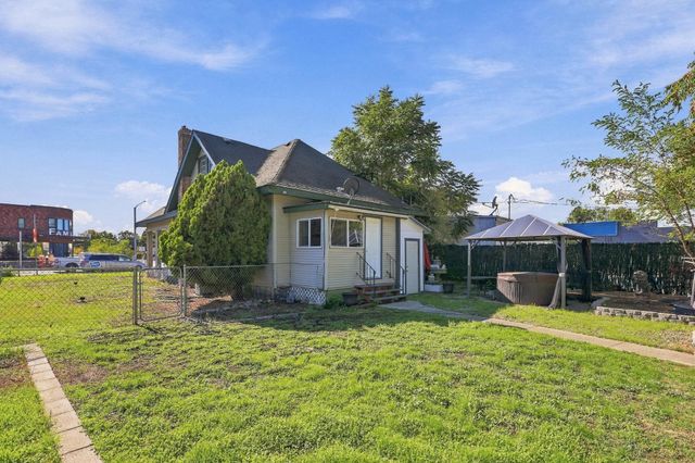 1923 E Mission Ave, Spokane, WA 99202
