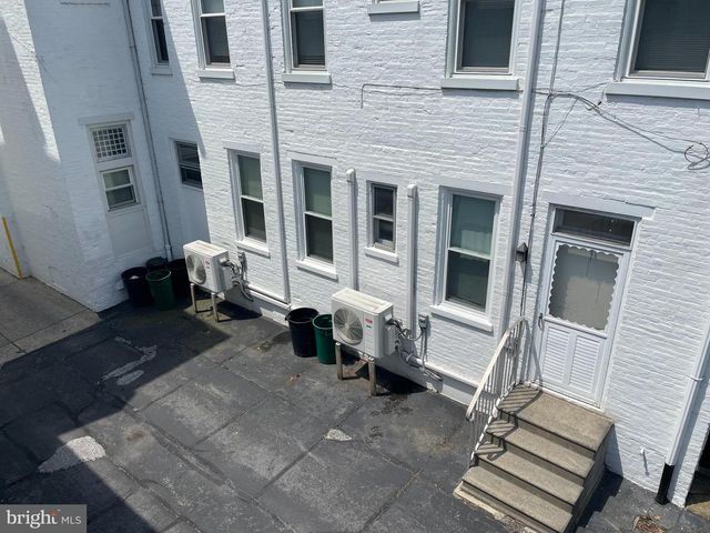 649-651 W CHESTNUT ST, Lancaster, PA 17603