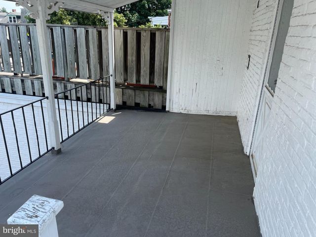 649-651 W CHESTNUT ST, Lancaster, PA 17603