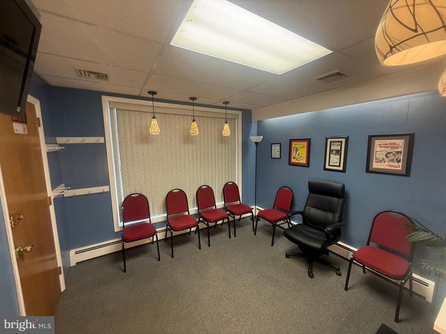 649-651 W CHESTNUT ST, Lancaster, PA 17603