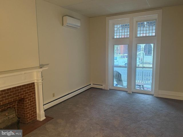 649-651 W CHESTNUT ST, Lancaster, PA 17603