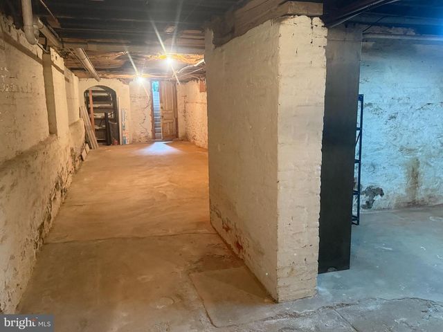649-651 W CHESTNUT ST, Lancaster, PA 17603