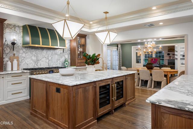 1220 Hillcrest Avenue, Pasadena, CA 91106