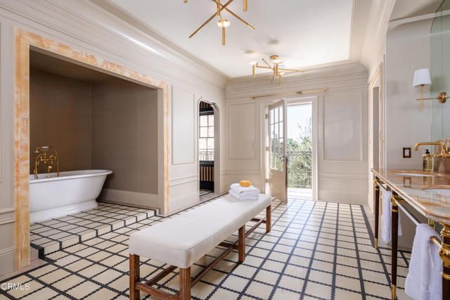 1220 Hillcrest Avenue, Pasadena, CA 91106