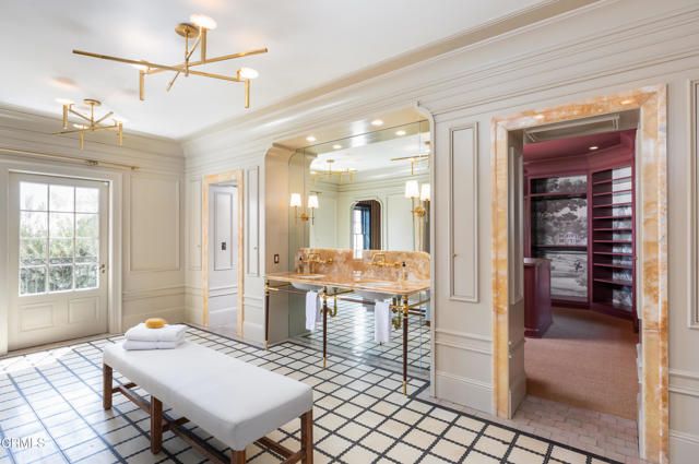 1220 Hillcrest Avenue, Pasadena, CA 91106