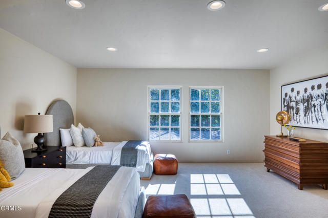 1220 Hillcrest Avenue, Pasadena, CA 91106