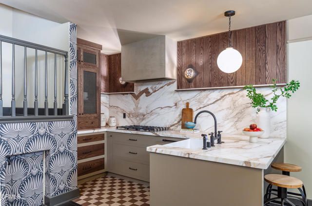 1220 Hillcrest Avenue, Pasadena, CA 91106