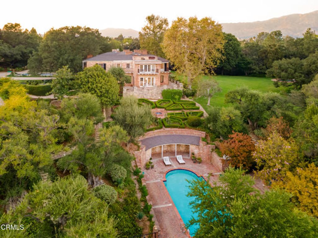 1220 Hillcrest Avenue, Pasadena, CA 91106