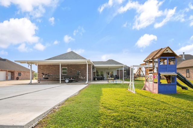 13447 Sugar Estates Street, Vacherie, LA 70090