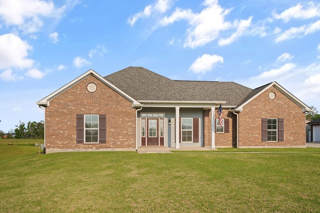 13447 Sugar Estates Street, Vacherie, LA 70090