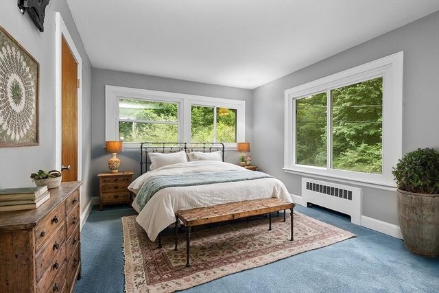 301 Lincoln St, Franklin, MA 02038