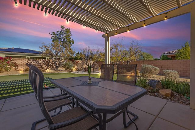 74098 Imperial Court W, Palm Desert, CA 92211