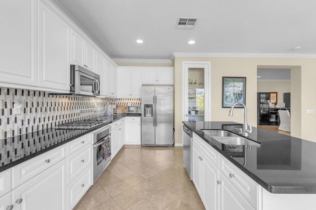 74098 Imperial Court W, Palm Desert, CA 92211