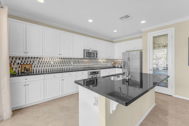 74098 Imperial Court W, Palm Desert, CA 92211