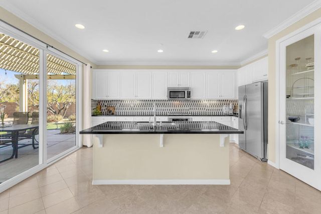 74098 Imperial Court W, Palm Desert, CA 92211