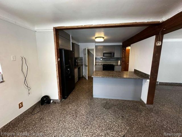 5245 Jonathon Street, Dearborn, MI 48126