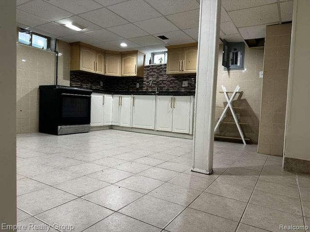 5245 Jonathon Street, Dearborn, MI 48126