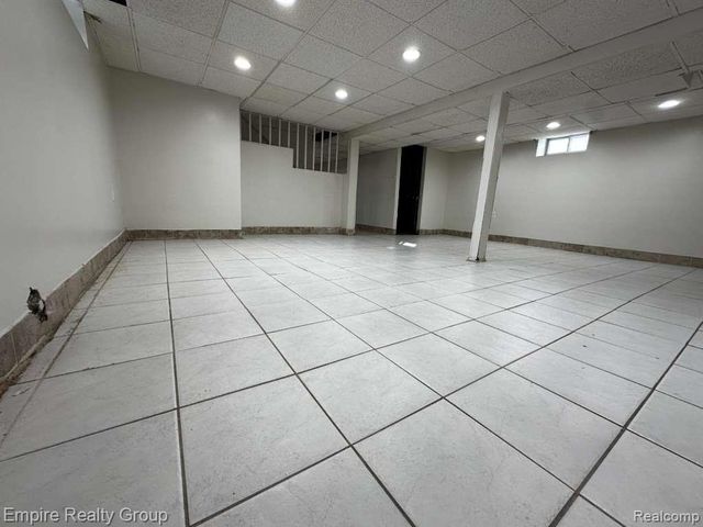 5245 Jonathon Street, Dearborn, MI 48126