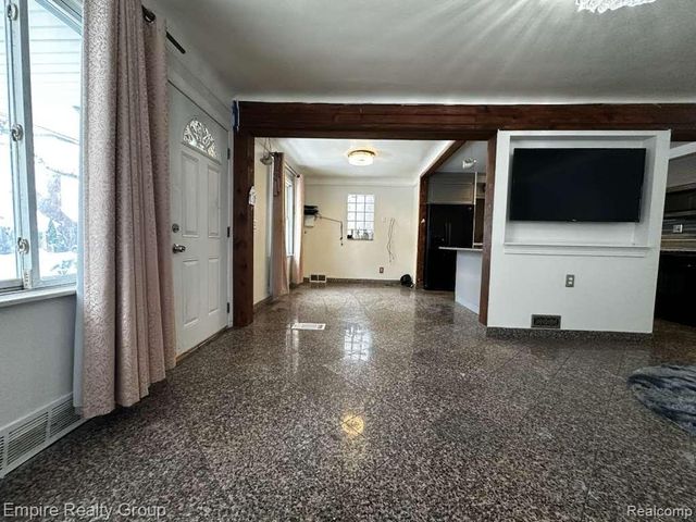 5245 Jonathon Street, Dearborn, MI 48126