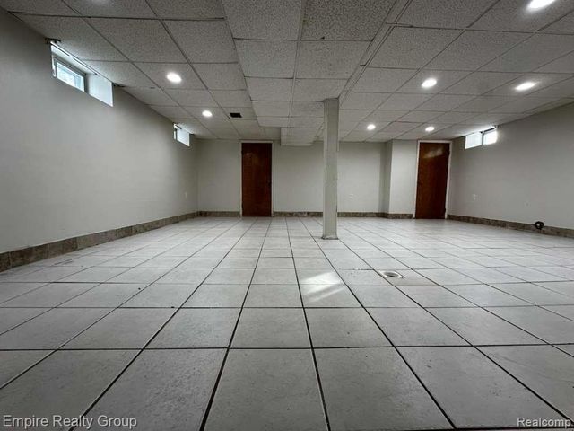 5245 Jonathon Street, Dearborn, MI 48126