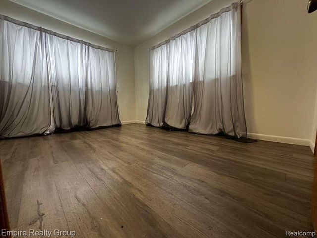 5245 Jonathon Street, Dearborn, MI 48126