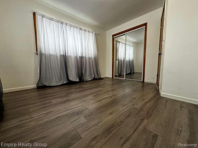 5245 Jonathon Street, Dearborn, MI 48126