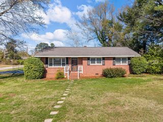 142 Woodhaven Drive, Spartanburg, SC 29307