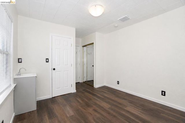 3221 Delaware St, Oakland, CA 94602