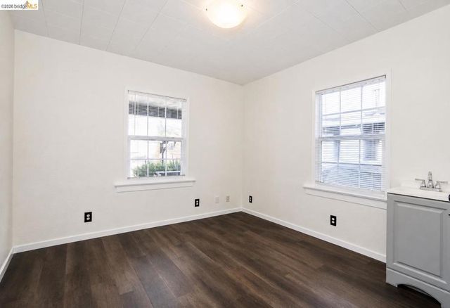 3221 Delaware St, Oakland, CA 94602